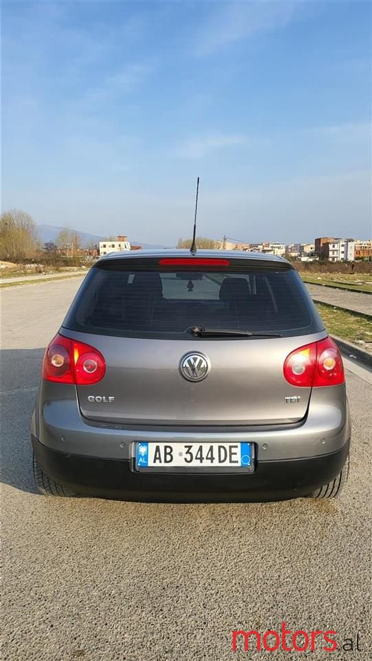 2007' Volkswagen Golf photo #5