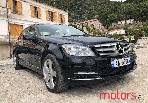 2010' Mercedes-Benz C-Class photo #1