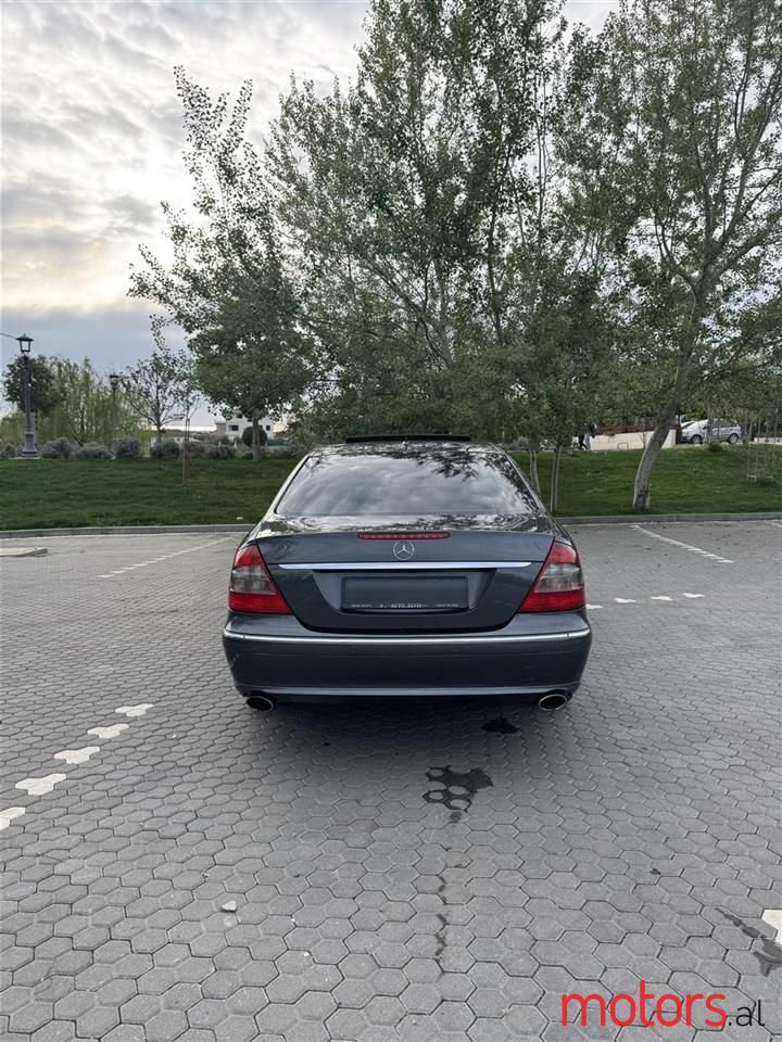 2008' Mercedes-Benz E 280 photo #5