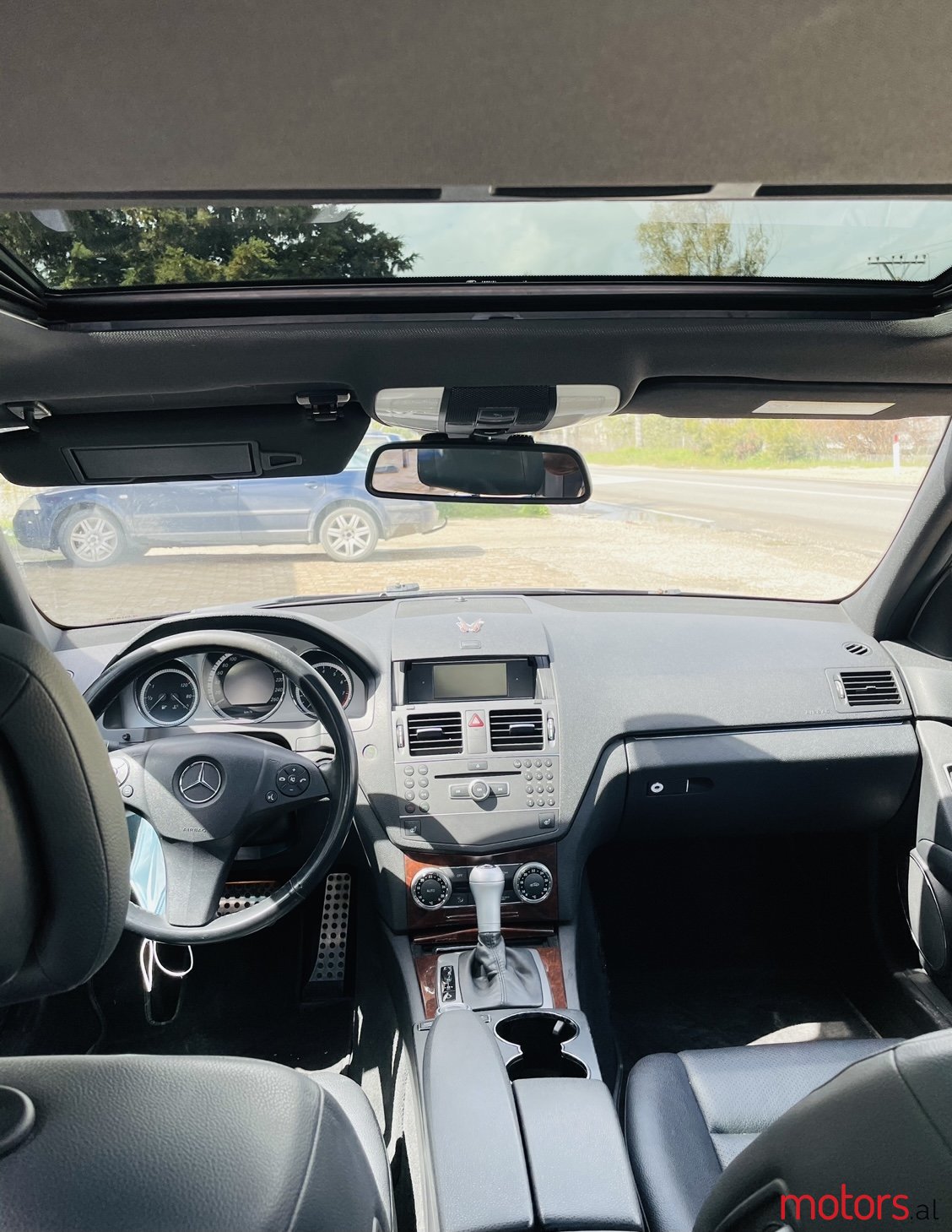 2011' Mercedes-Benz C-Class 250 photo #6