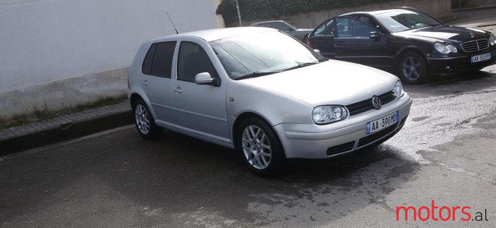 2003' Volkswagen Golf photo #2