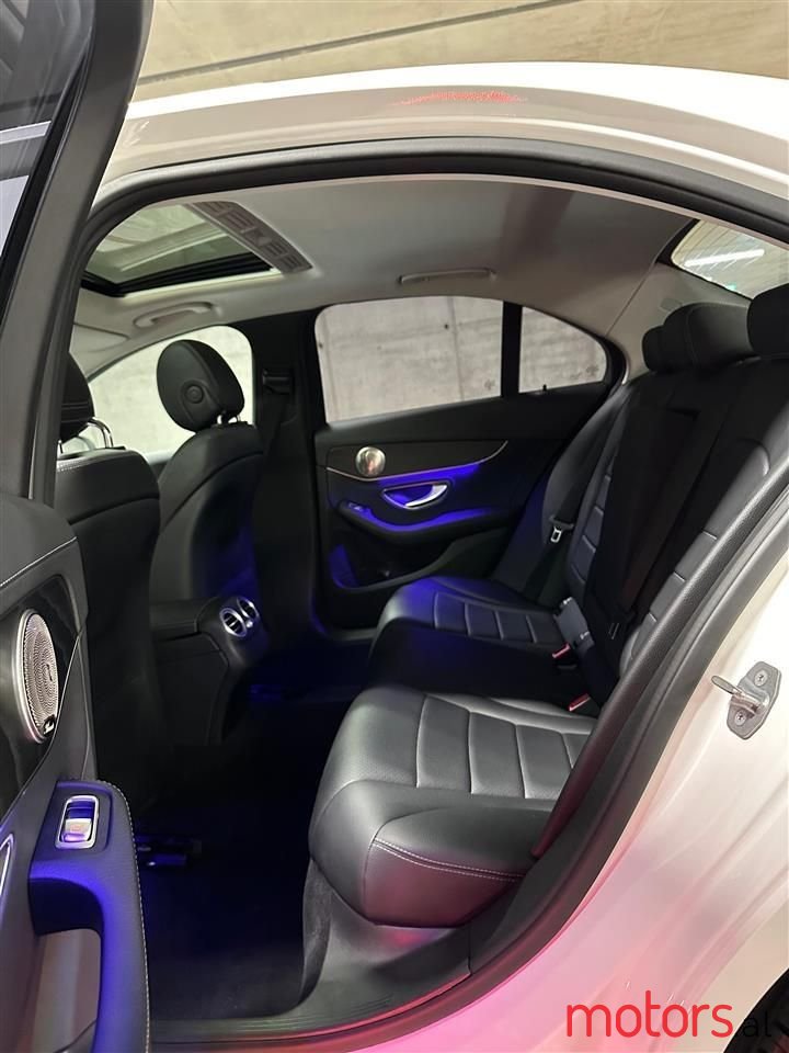 2020' Mercedes-Benz C 220 photo #3