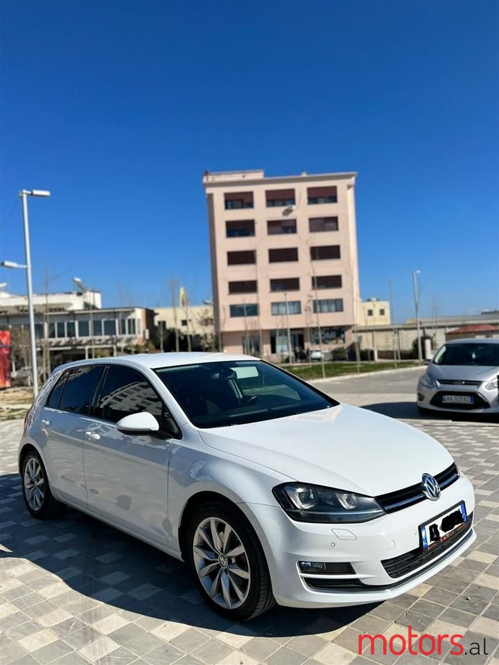 2016' Volkswagen Golf photo #1