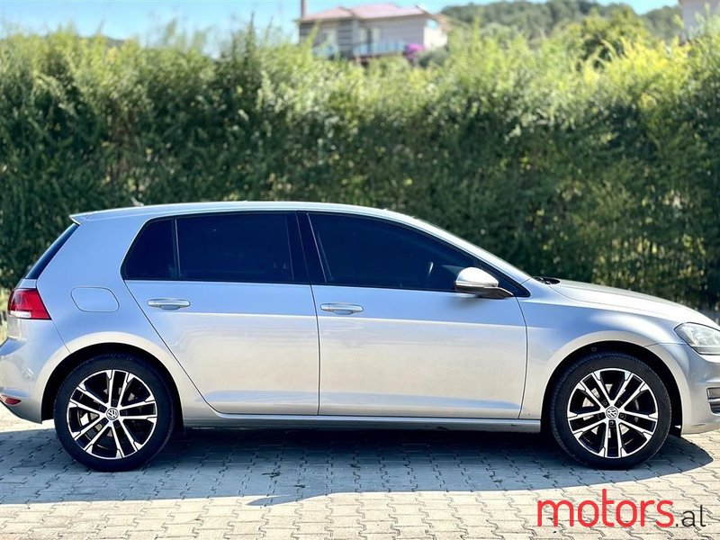 2015' Volkswagen Golf photo #6