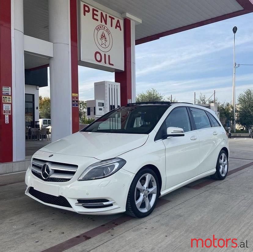 2014' Mercedes-Benz B 180 photo #3