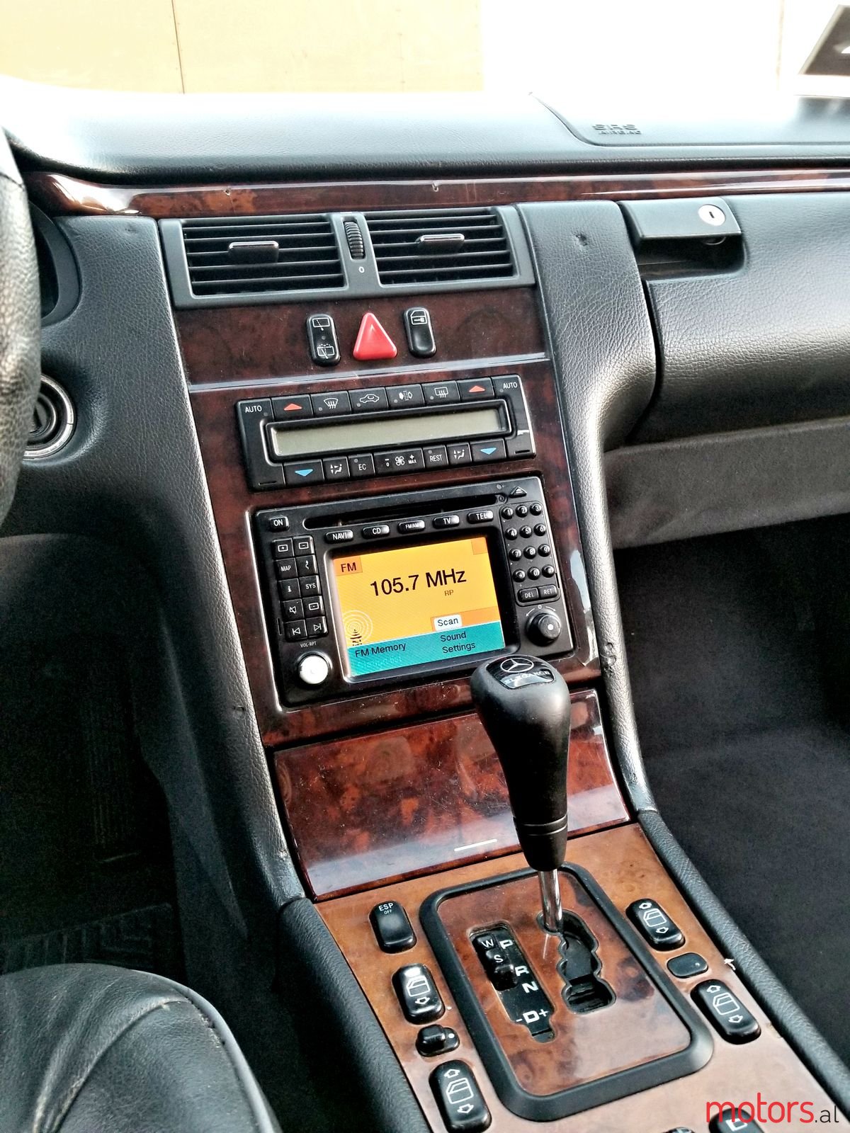 2000' Mercedes-Benz 220E photo #6