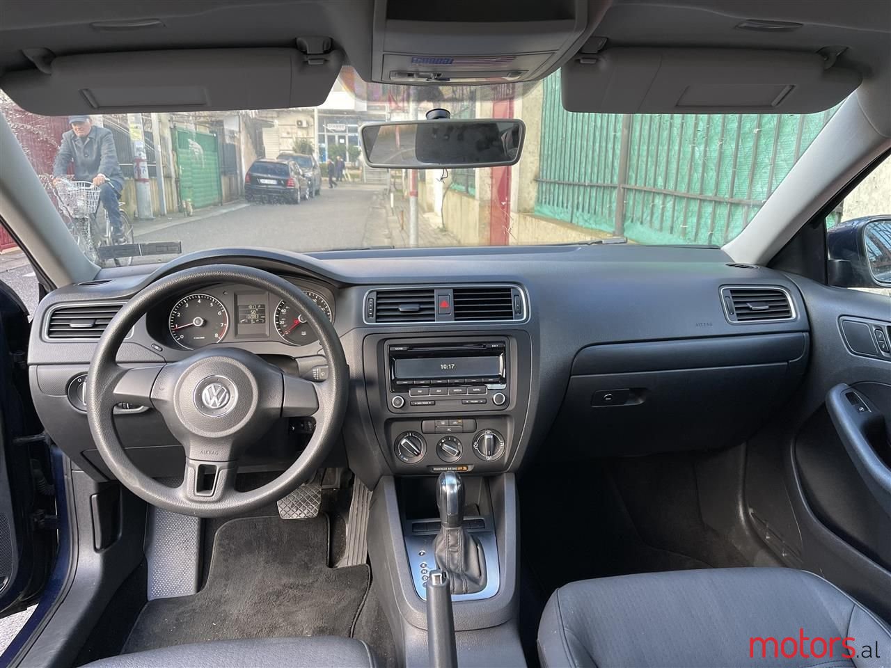 2012' Volkswagen Jetta photo #6