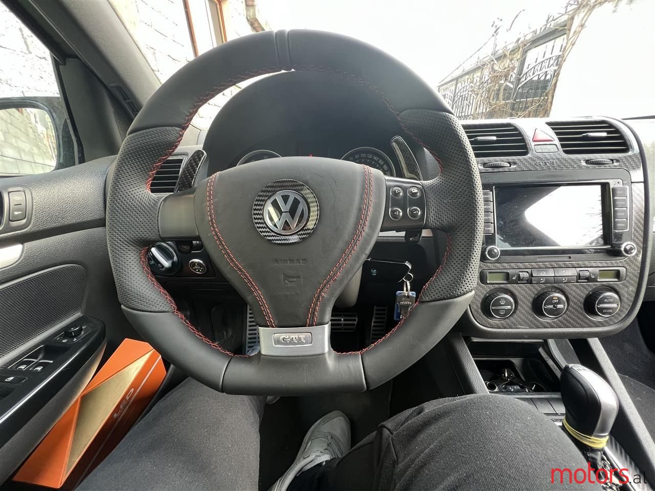 2006' Volkswagen Golf photo #3