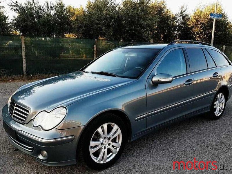 2006' Mercedes-Benz C 220 photo #1