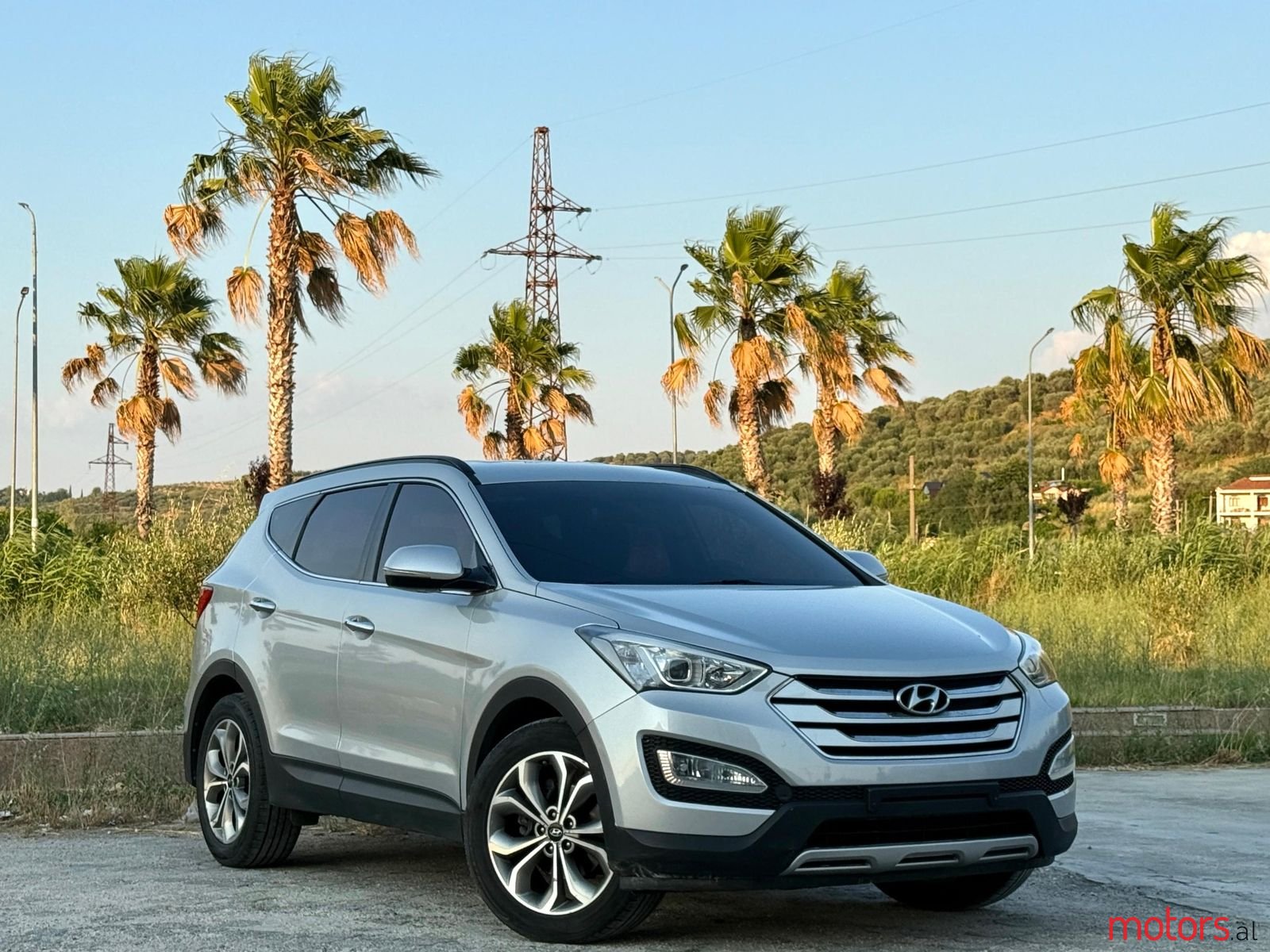 2015' Hyundai Santa Fe photo #1