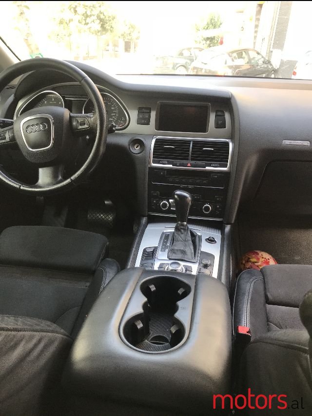 2008' Audi Q7 photo #1