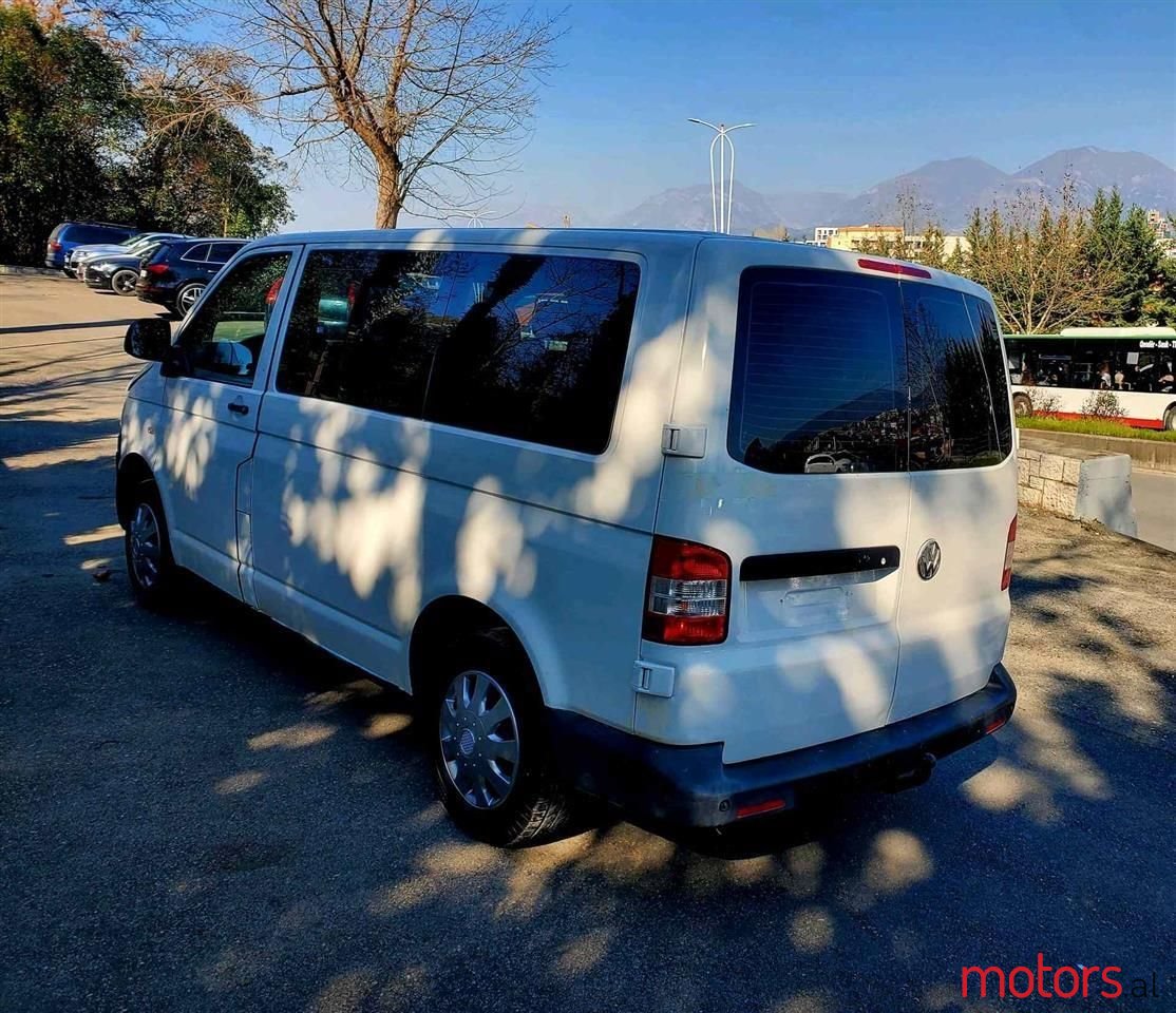 2010' Volkswagen T5 Multivan photo #4