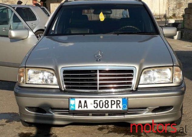 2000' Mercedes-Benz C-Class photo #1