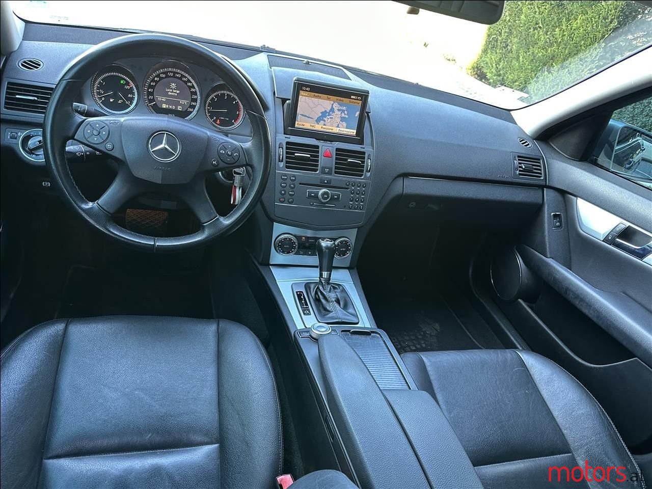 2010' Mercedes-Benz C 220 photo #2