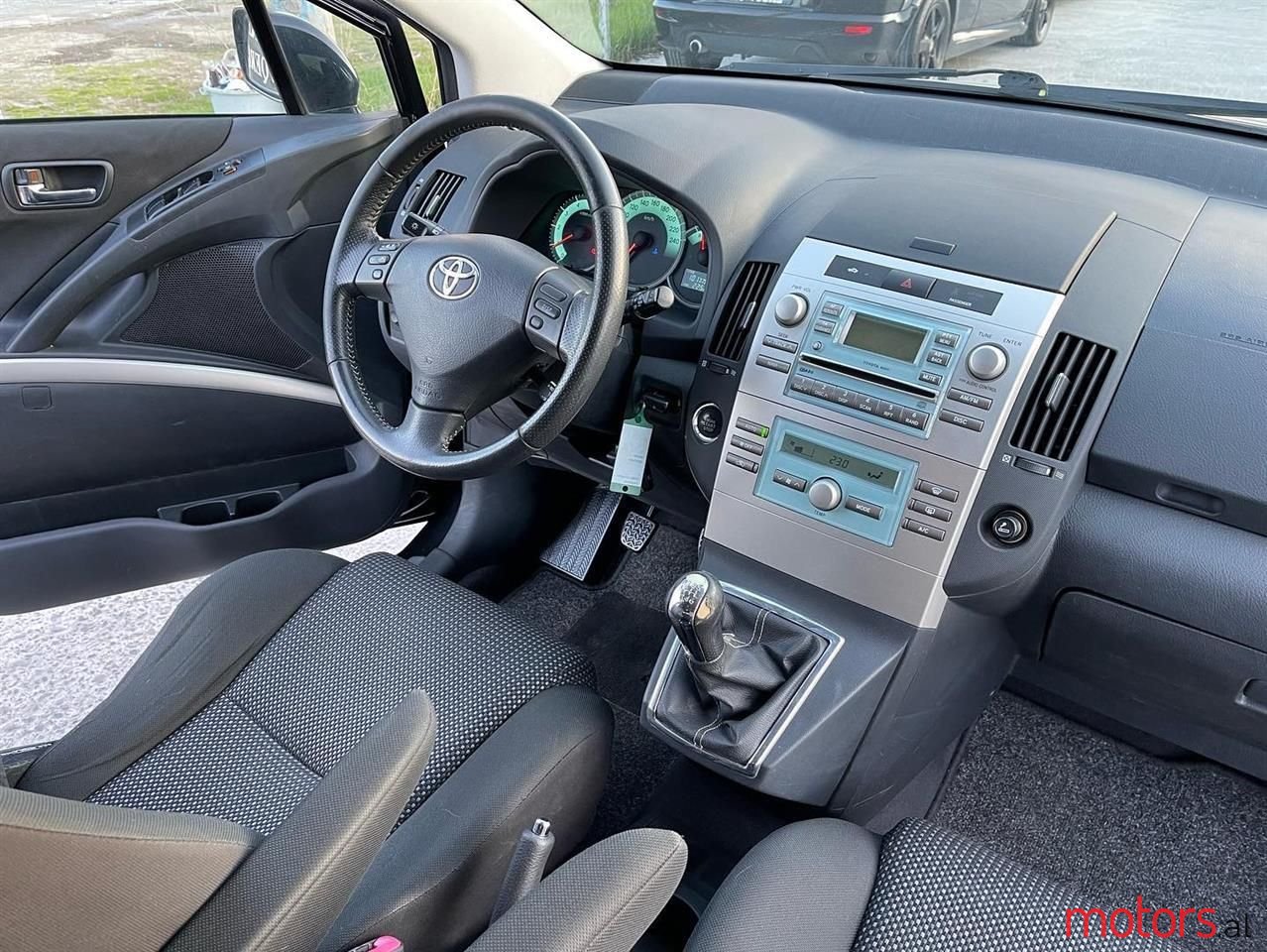 2007' Toyota Corolla Verso photo #3