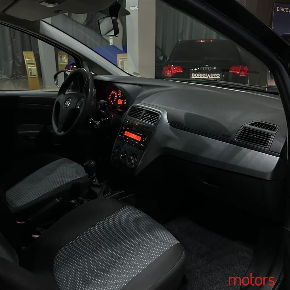 2013' Fiat Punto photo #3