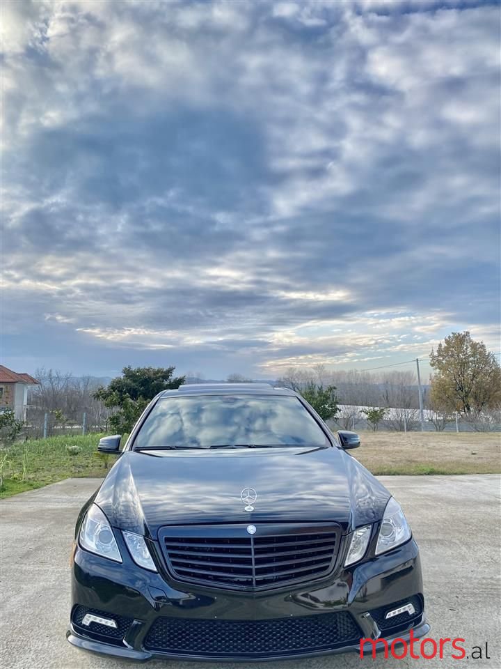 2012' Mercedes-Benz E 350 photo #2
