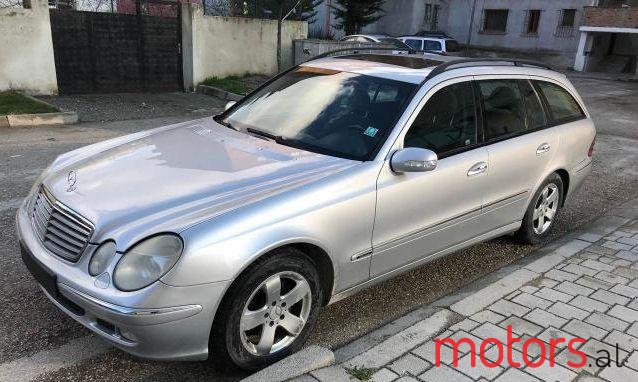 2004' Mercedes-Benz E-Class photo #4