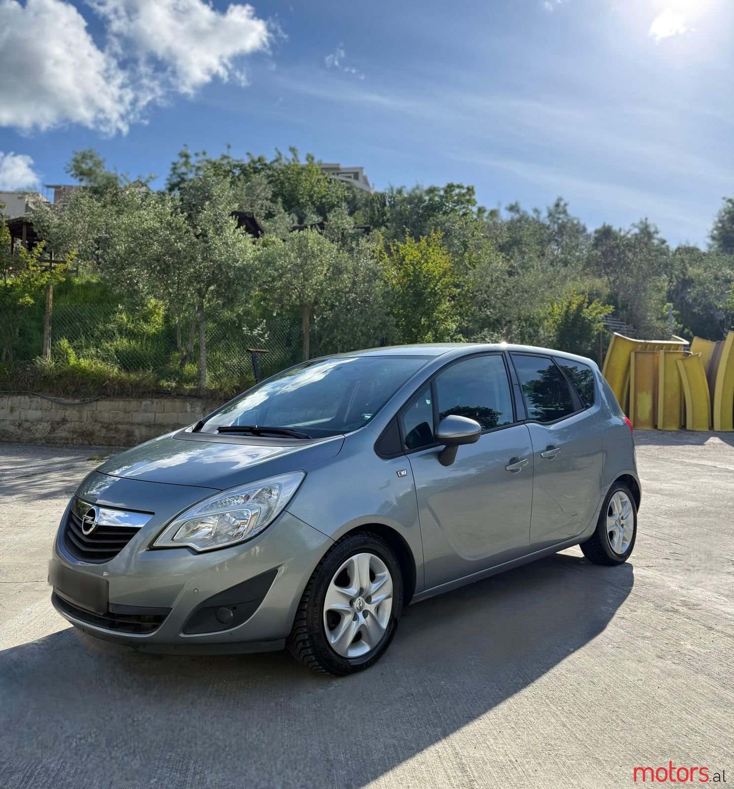 2011' Opel Meriva photo #1