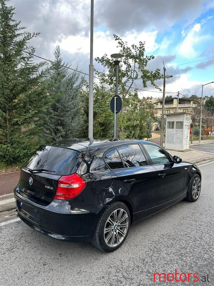 2011' BMW 118 photo #3