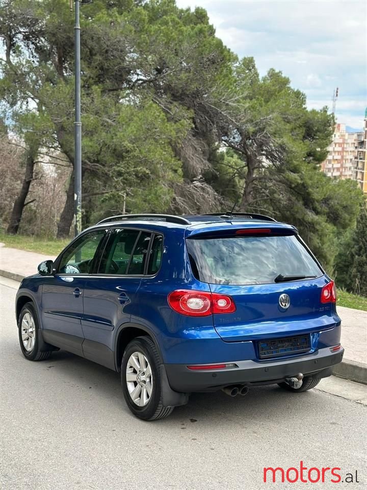 2008' Volkswagen Tiguan photo #5