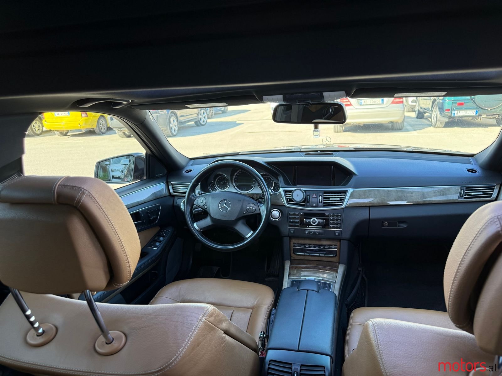 2010' Mercedes-Benz E 55 AMG photo #2