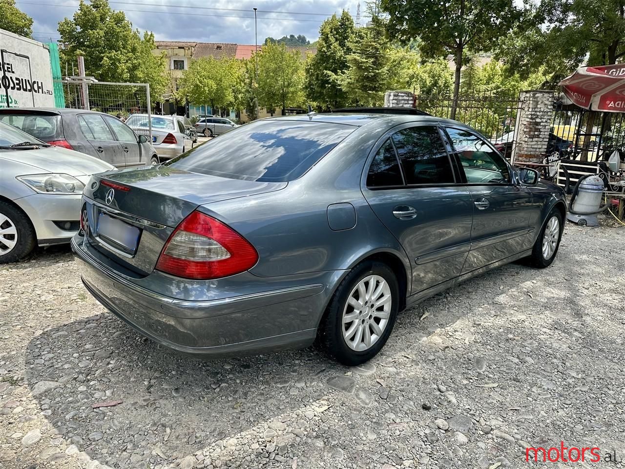 2008' Mercedes-Benz E 220 photo #3