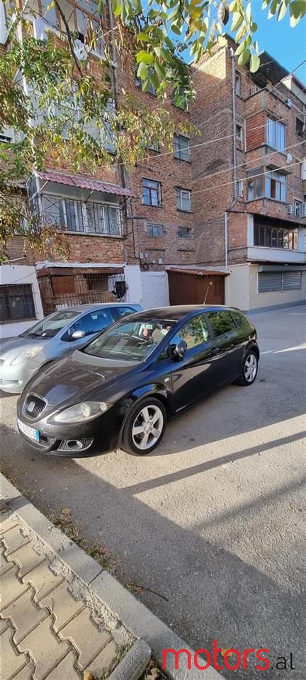 2007' SEAT Leon photo #1