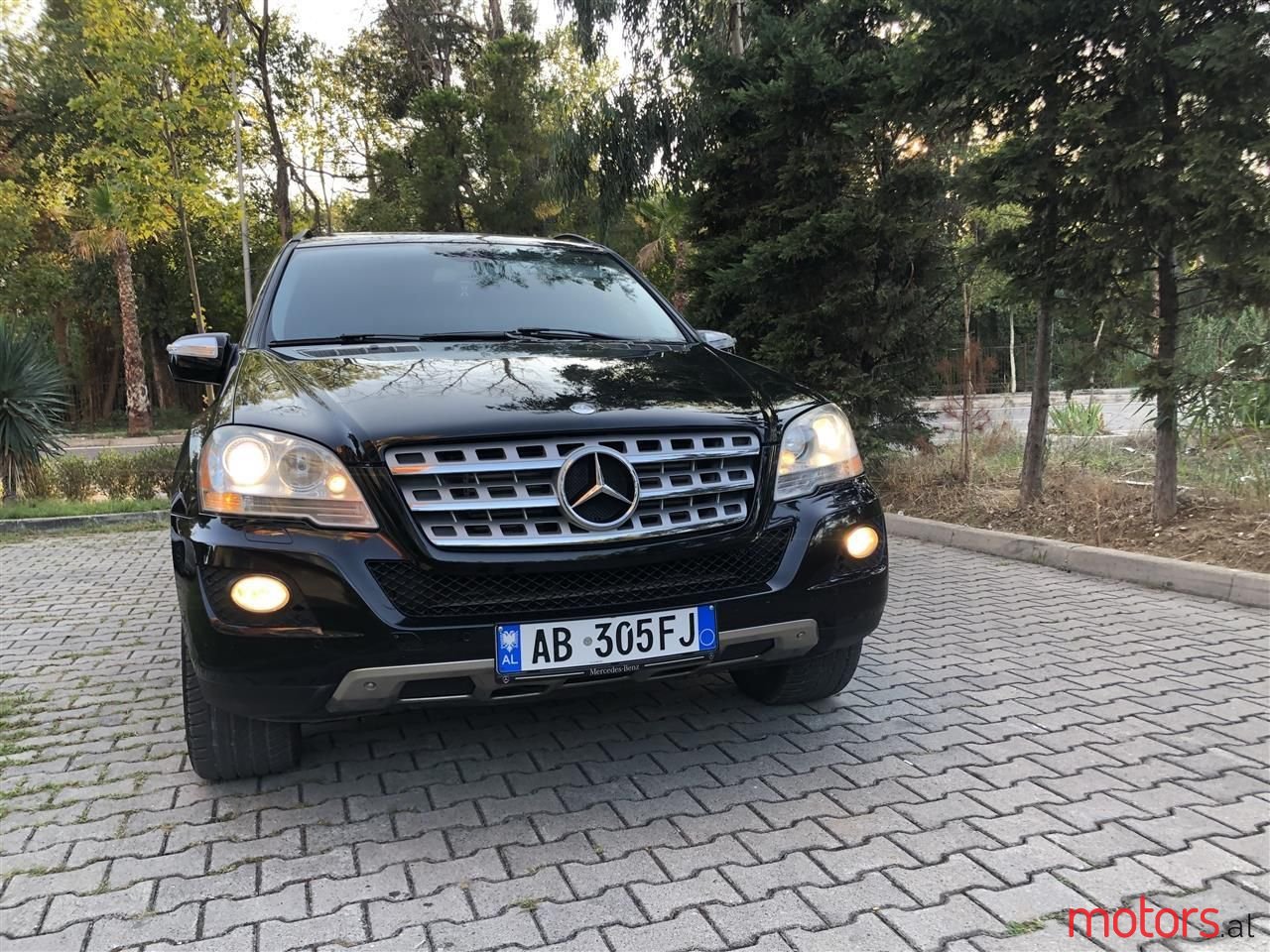 2010' Mercedes-Benz ML 350 photo #4