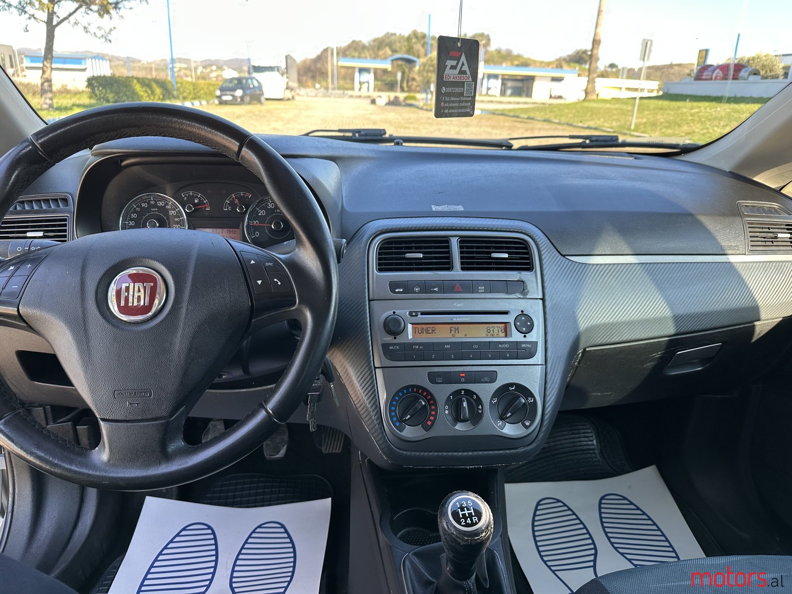 2010' Fiat Grande Punto photo #7