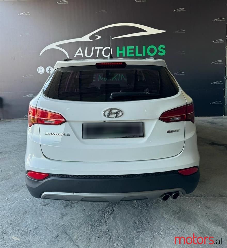 2012' Hyundai Santa Fe photo #5