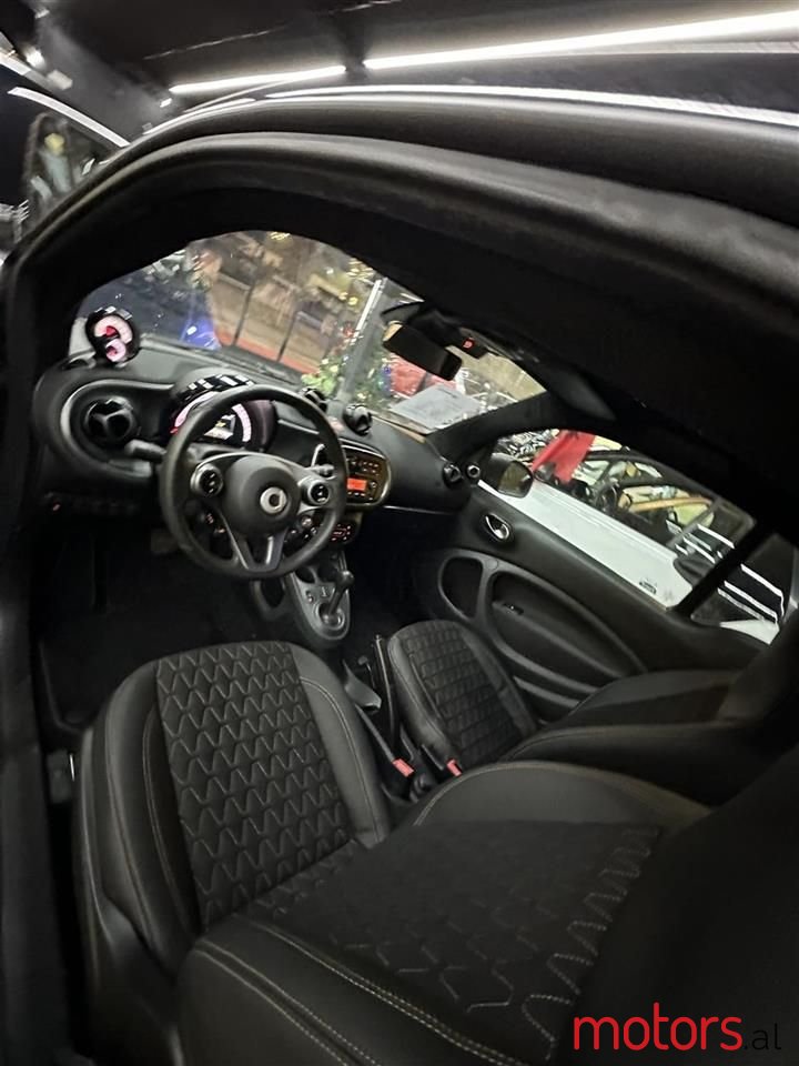 2017' Smart Fortwo photo #4