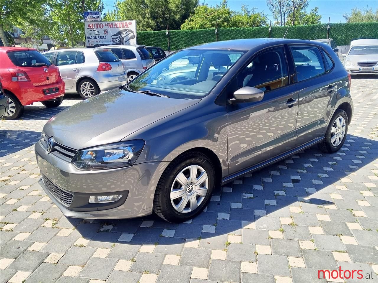 2012' Volkswagen Polo photo #3