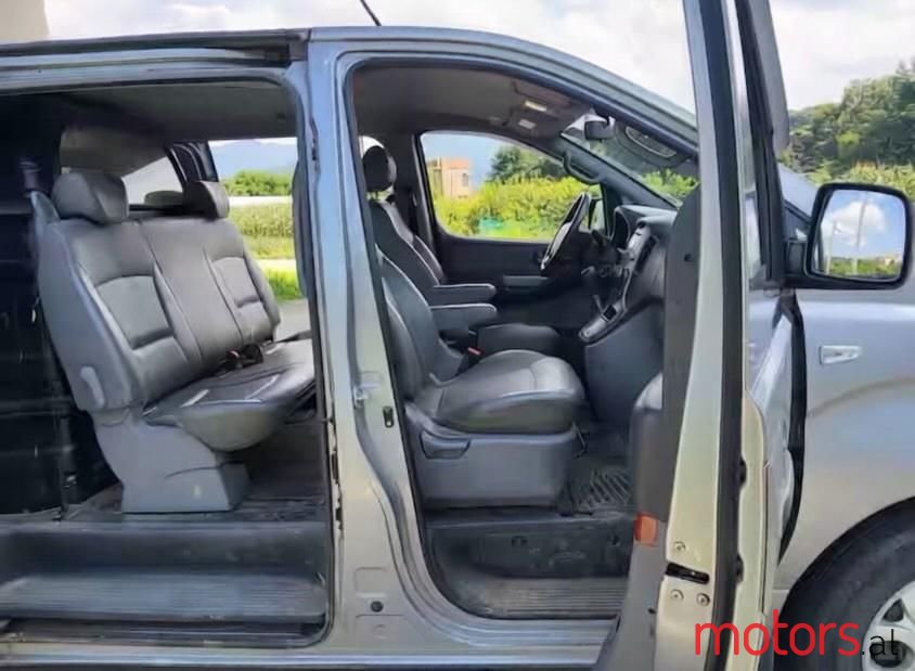 2012' Hyundai H-1 Starex photo #4