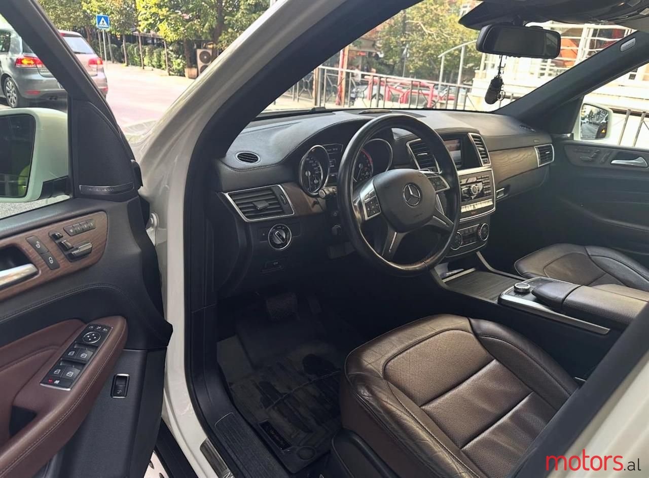 2013' Mercedes-Benz ML 350 photo #2