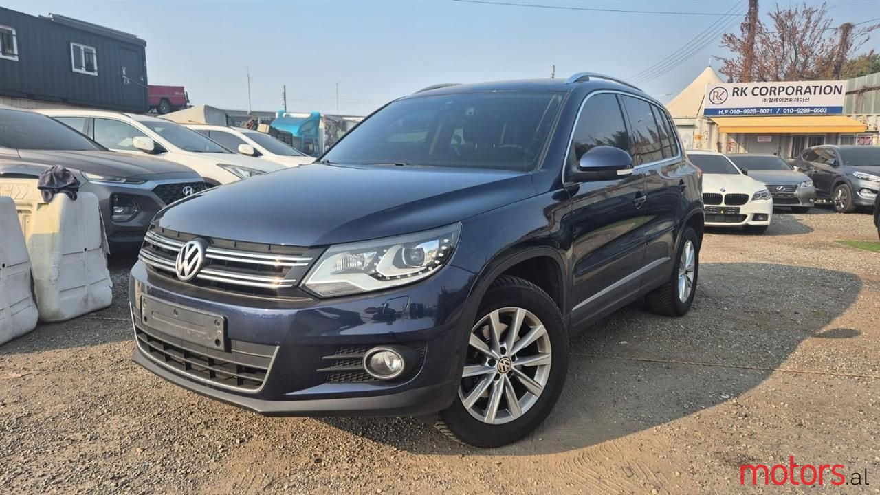 2014' Volkswagen Tiguan photo #2