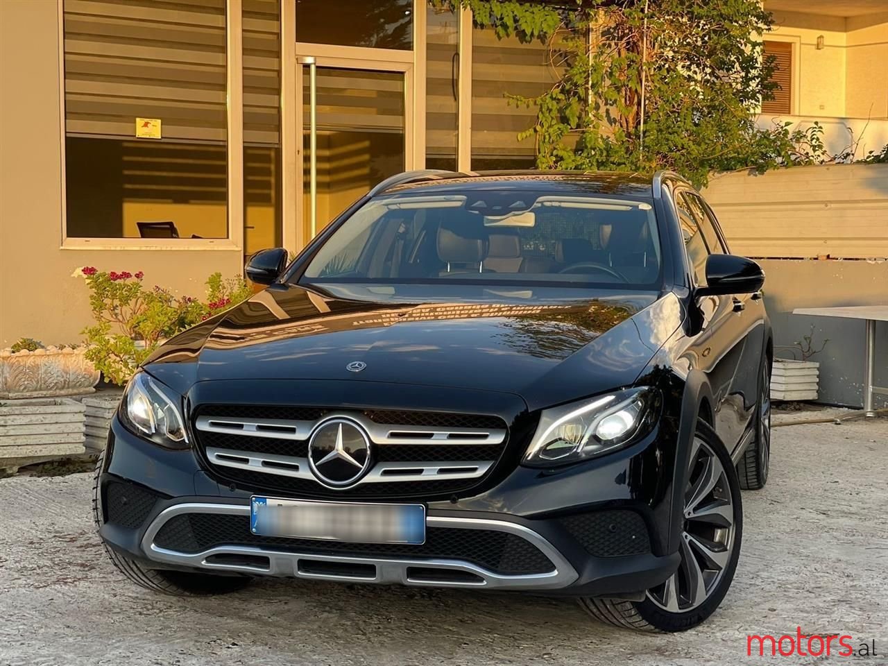 2018' Mercedes-Benz E 220 photo #1