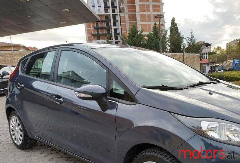 2012' Ford Fiesta photo #1