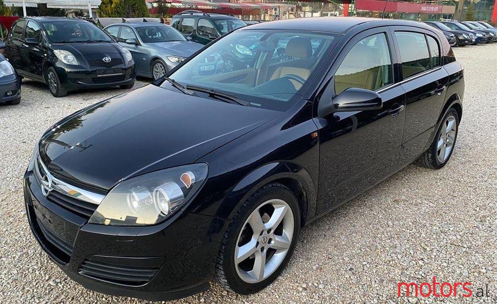 2006' Opel Astra photo #1