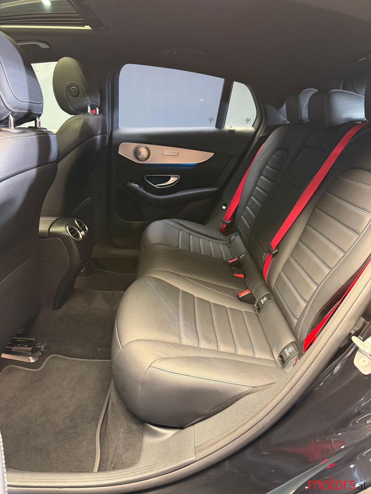 2017' Mercedes-Benz GLC 220 photo #3