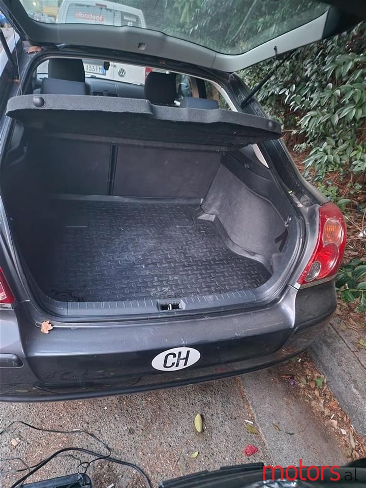 2008' Toyota Avensis photo #3