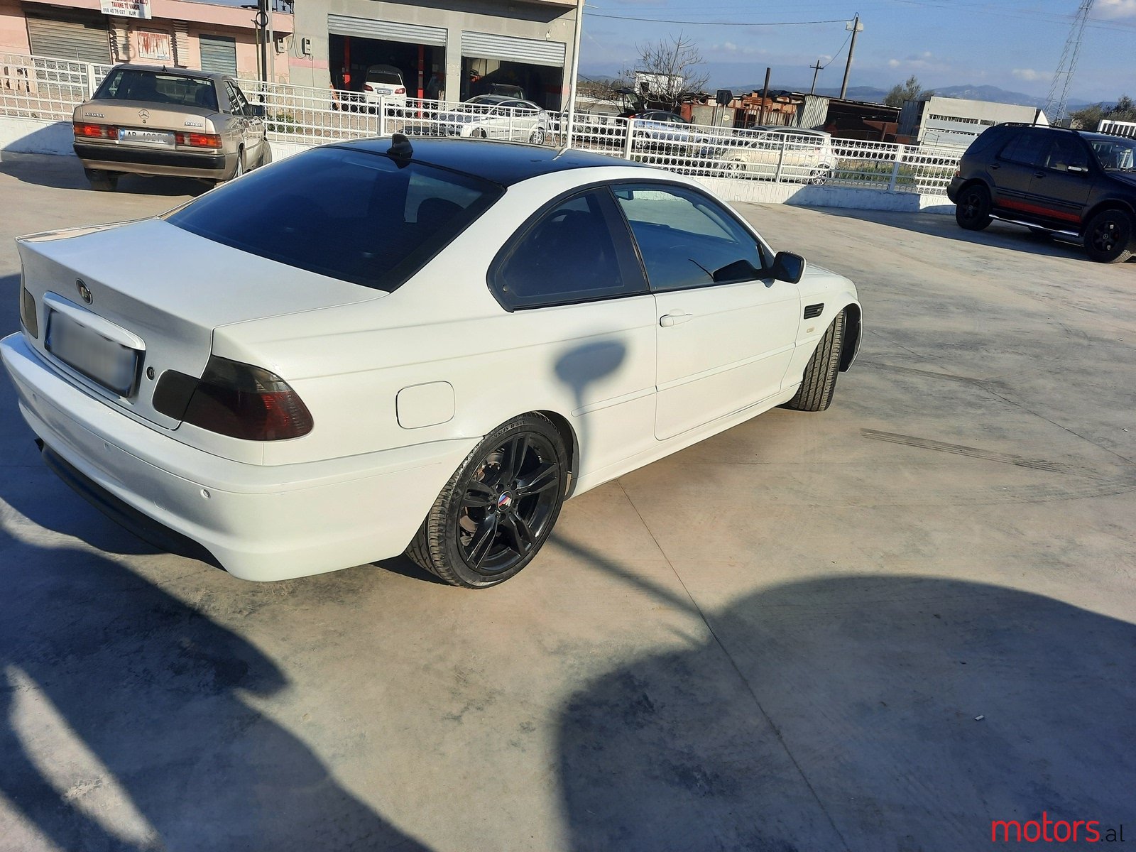 2002' BMW 325 Sportive photo #3