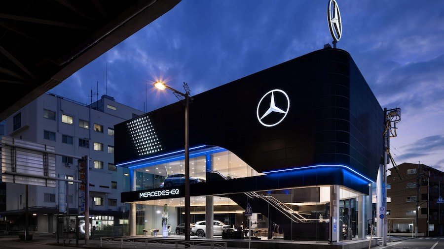 Mercedes-Benz opens first EQ electric car showroom