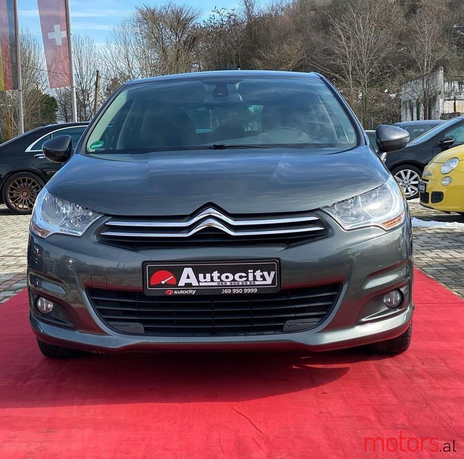 2010' Citroen C4 photo #1