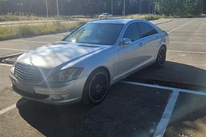 2008' Mercedes-Benz S 320