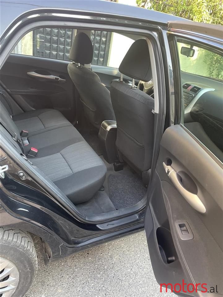 2009' Toyota Auris photo #6