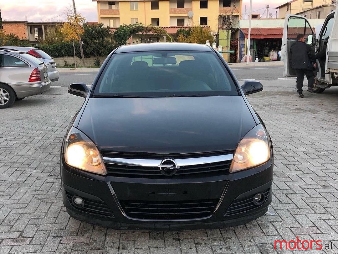 2006' Opel Astra photo #2