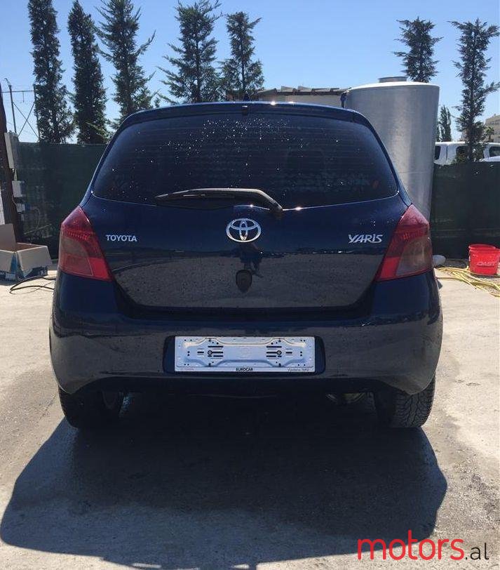 2007' Toyota Yaris photo #2