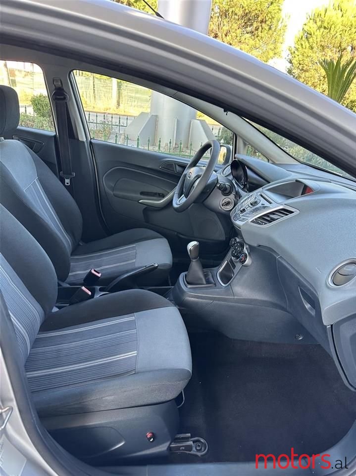 2009' Ford Fiesta photo #2