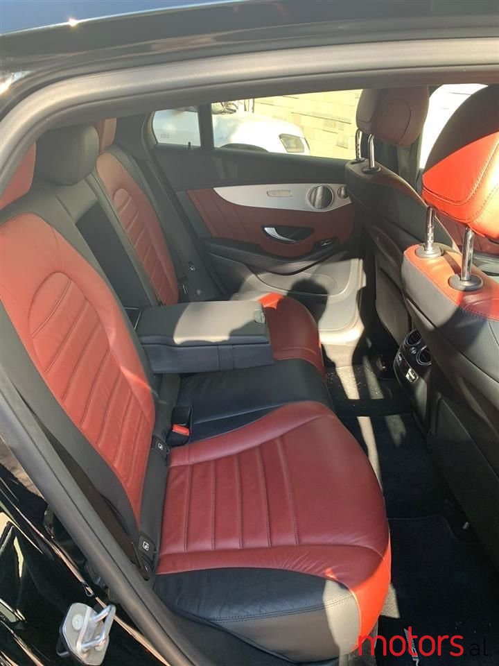 2018' Mercedes-Benz GLC 250 photo #5